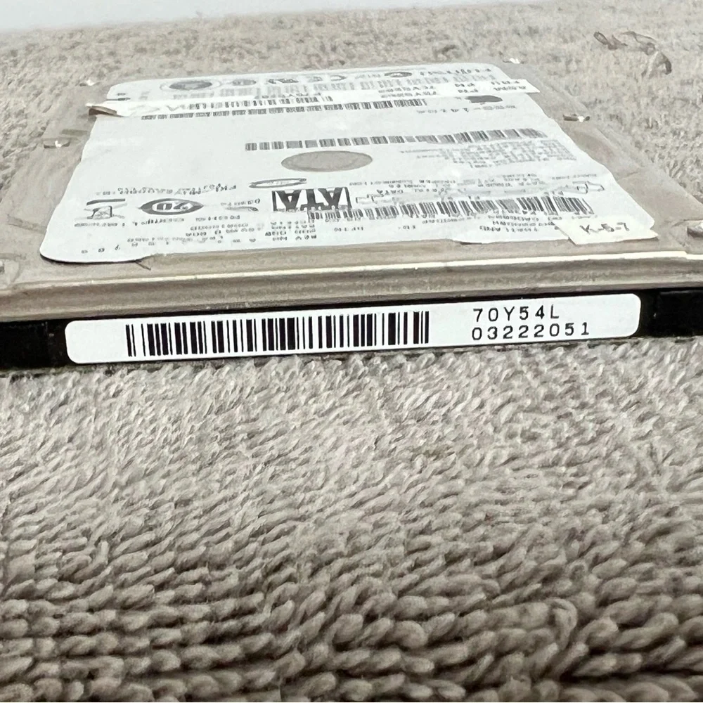 Fujitsu MHY2200BH pn: CA06889-B42800AP HTTM apple: 655-1410A 200GB 2.5 SATA 7416